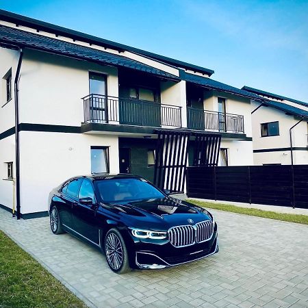 Express Estates Lisaura Exterior foto