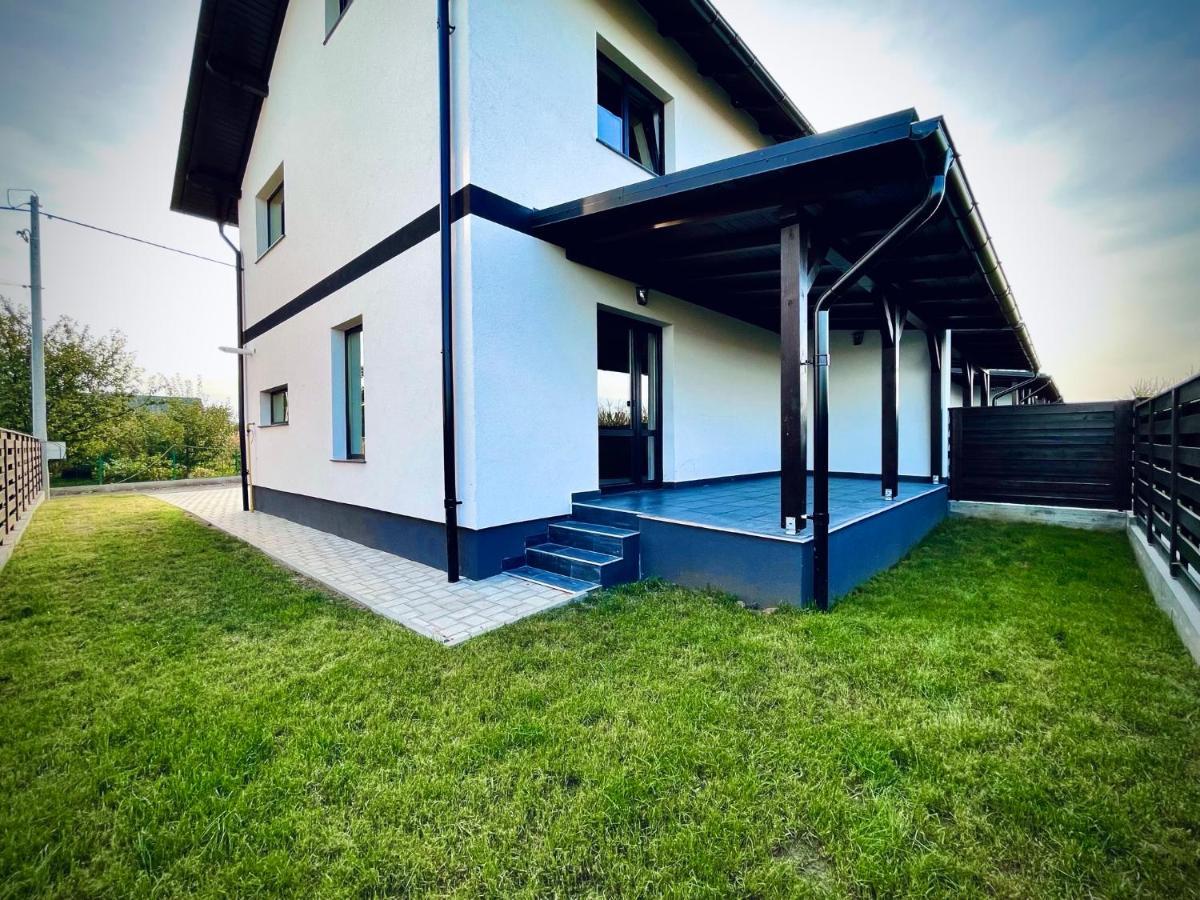 Express Estates Lisaura Exterior foto